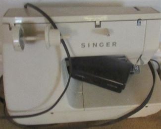 Lot 91 - Singer Sewing Machine $35.00               
