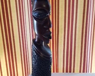 LOT S11 - $65 -AFRICAN CARVED TOTEM 20 1/2" X 3 1/2"