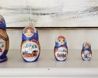 LOT S89A - $65 - FIVE PIECE RUSSIAN NESTING DOLLS, SIGNED (LARGEST DOLL IS 6 1/4")