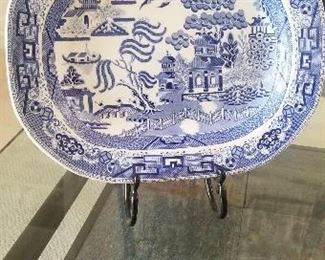 LOT S109 - $30 - ASIAN PLATTER (SOME SMALL CHIPS) 18" X 14"