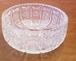 LOT S155 - $20 - GLASS BOWL (AS IS, TINY CHIP) 8" X 4"
