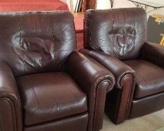 LOT F21 - $350 EACH - LEATHER RECLINERS (MINOR SCRATCHES ON THE SIDE) 41" X 37" X 39"