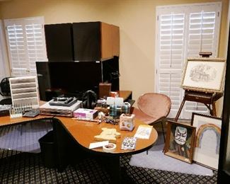 Nice Modern Home Office, Chairs, Misc., NEW portable Art Easel