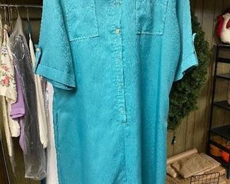 196. Vintage Dress $8