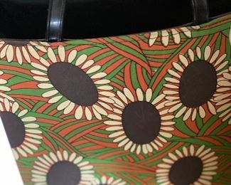 162. Mid Century  Daisy Plastic Open Bag $8