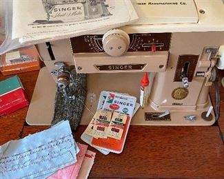 230. Vintage Singer Sewing Machine Singer Slant O Matic, Model # 401, With Cabinet . WORKS! $75