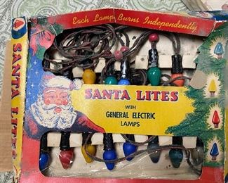 278. Vintage Santa Lites General Electric Lamps/Box$15