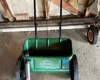 349. Scotts Spreader $8