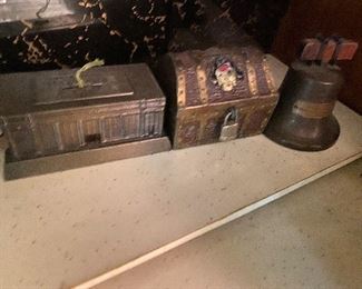 119. Vintage Banks (3) $20