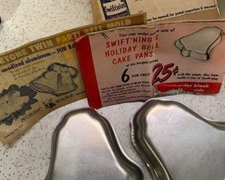 27. Swift Shortening Premium. 4 Christmas Bell Molds (small) with Original Directions, Promo, Original Box $6