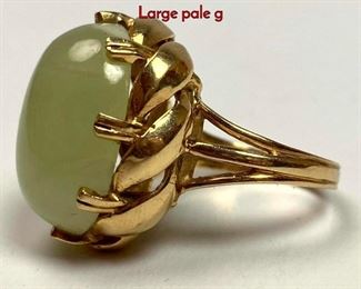 Lot 1001 14K Gold Green Stone Ladies Cocktail Ring. Large pale g