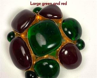 Lot 1038 CHANEL Gripoix Vintage Brooch Pin. Large green and red 
