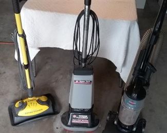 Floor cleaning appliances https://ctbids.com/#!/description/share/408498
