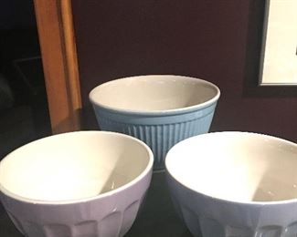 Item #502:  Set of three pastel-colored mixing bowls. (2 are 8"/1 is 10"):  $15