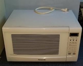#340 panasonic microwave 20 wide 12 tall 14.5 deep $7