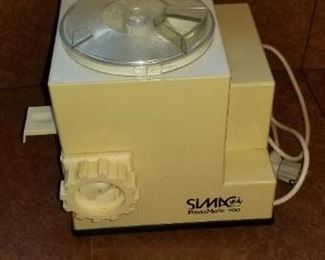 #334 pasta maker $5