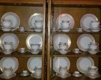 #331 Royal Doulton Sovereign patter service for 12 10 piece set excellent condition 350