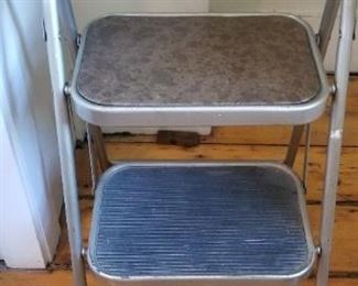 #190 step stool 30 incehs tall $5