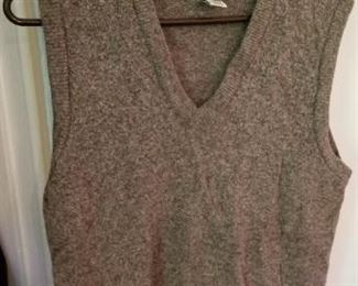 #161 ll bean small wool sweater $3