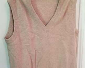 #158 simon lotus cashmere sweater size small $10