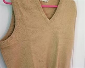 #157 scotch house cashmere sweater size small $5