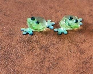#126 3/4 inch tall swarovski crystal frogs $ 20
