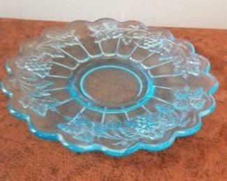 #100 glass dish 6 inch diameter $5