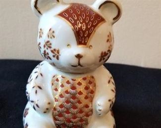 #94 porcelain bear 5 inches tall $5