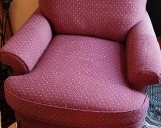 #5 cloth red chair, no pet odor or smoke 32 tall 34 deep take it away only $5!