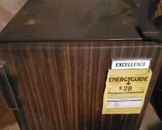 Apartment refrigerator