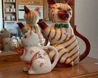 Cat tea pots