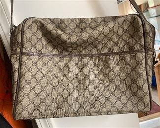 Gucci carry all  $160.