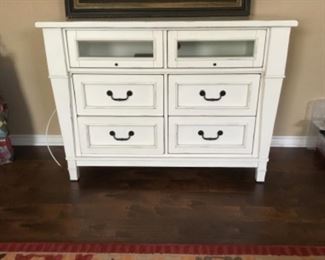 Folio Stoney creek media chest