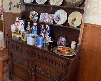 Early 20th Century English Hutch