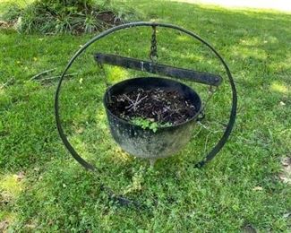 Yard Iron Kettle with Stand