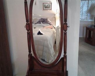 Standing Cheval Mirror, Beautiful condition! Beveled mirror, approx sizes: 25" width x 5ft 4" tall, Price$200.00