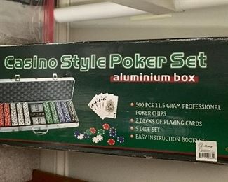 Casino Style Poker Chip Set.