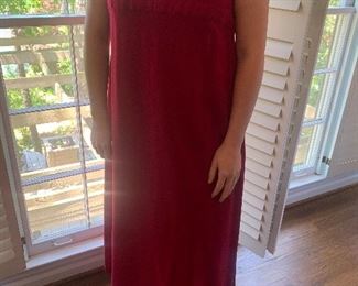 Lot B171 - Model is size 6/8 - $18