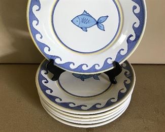 Lot 12- 6 Pottery Barn plates $25