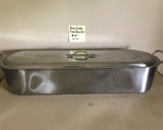 Lot 15- Inox Italy fish poacher $15