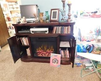 Fireplace Media Center, Electronics
