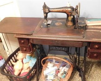 Vintage Singer in cabinet