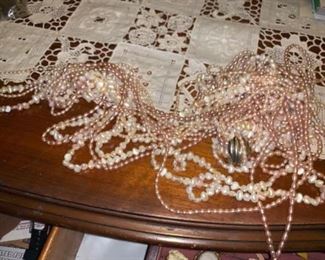 cultured pearl necklaces 