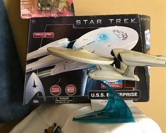 Star Treck USS Enterprise with stand 