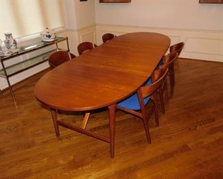MCM Table and Chairs SHOWN WITH all 3 Inserts