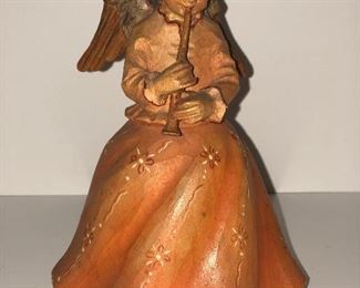 Lot #44 vintage Anri angel music box, $24