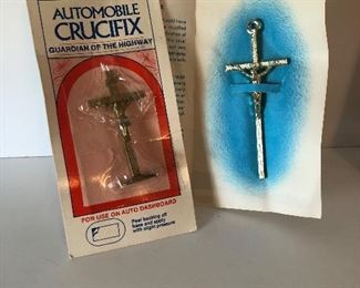 Lot #153 two crucifix $4/all