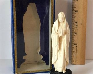 Lot #238 carved bone? Mary with box, $34