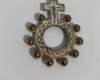 Lot #318 while rosary ring, $5