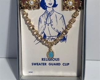 Lot #325 sweater clip, $10